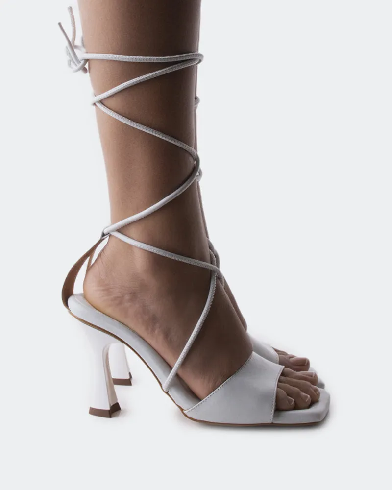 Mika White Leather sold by L'Intervalle