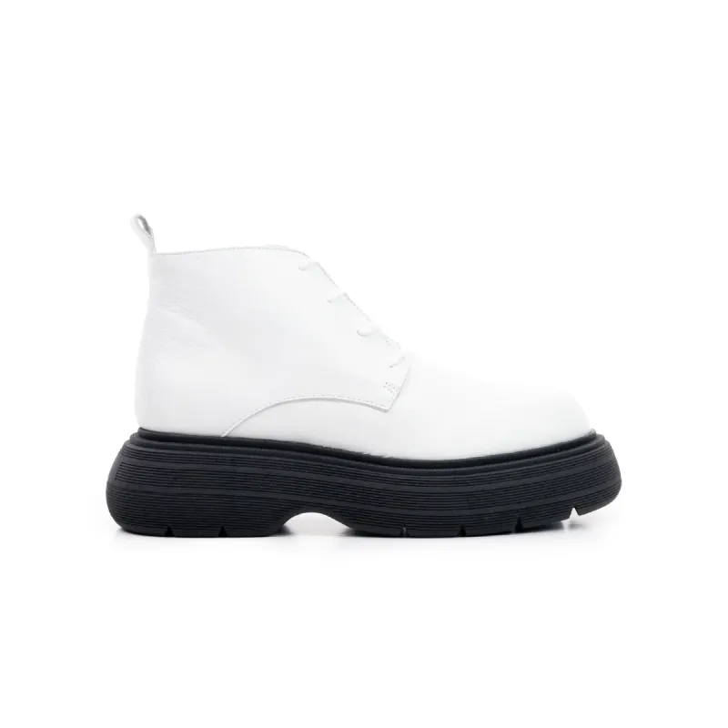 Marchena White Leather sold by L'Intervalle