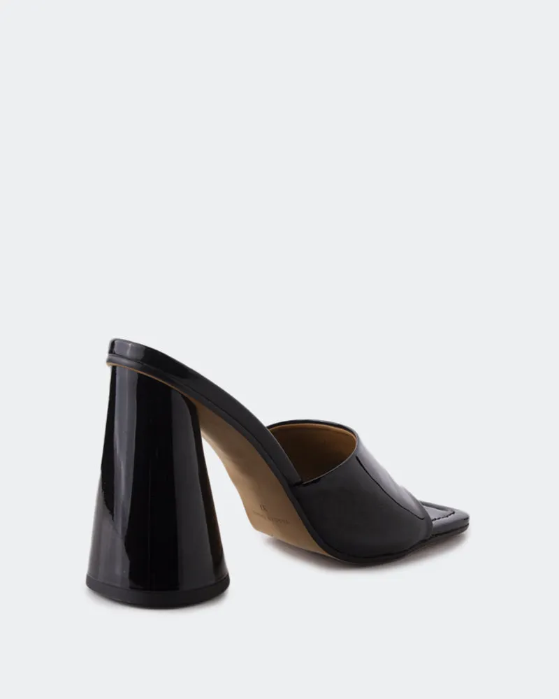 Alaya Black Patent sold by L'Intervalle product image thumbnail 2
