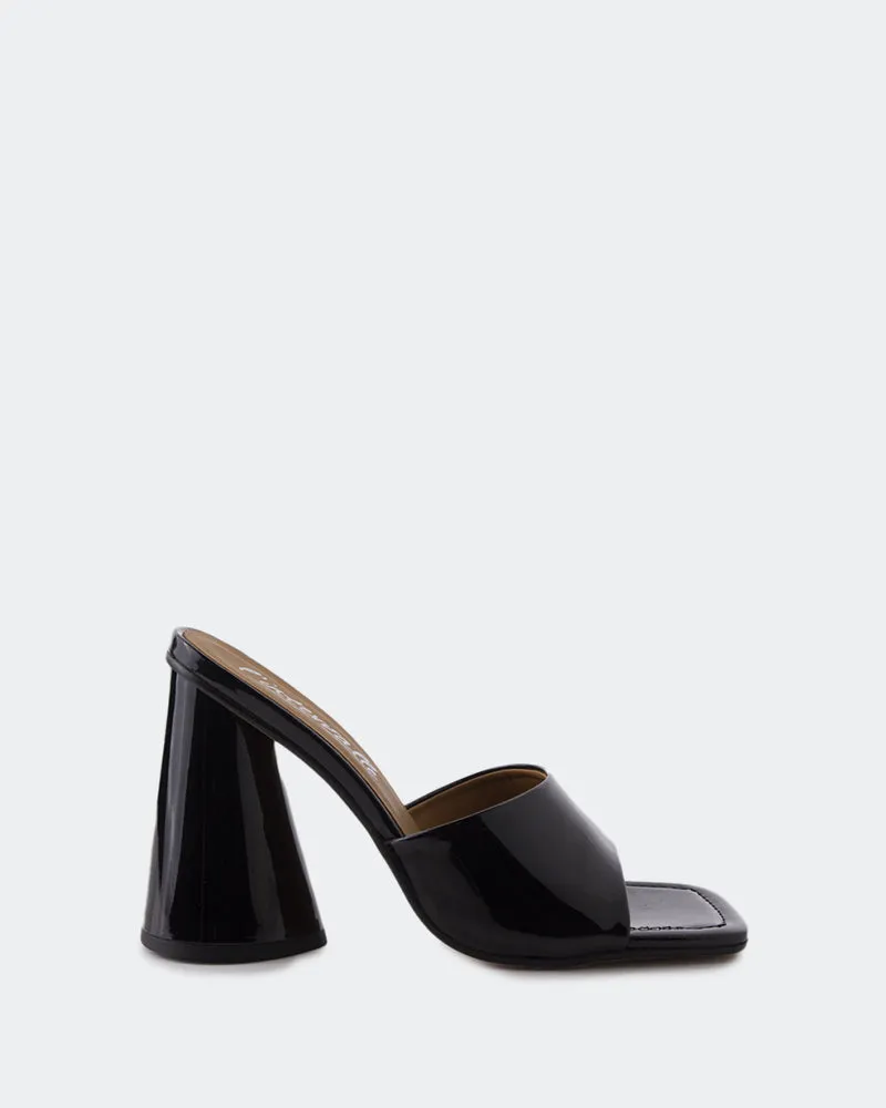 Alaya Black Patent sold by L'Intervalle