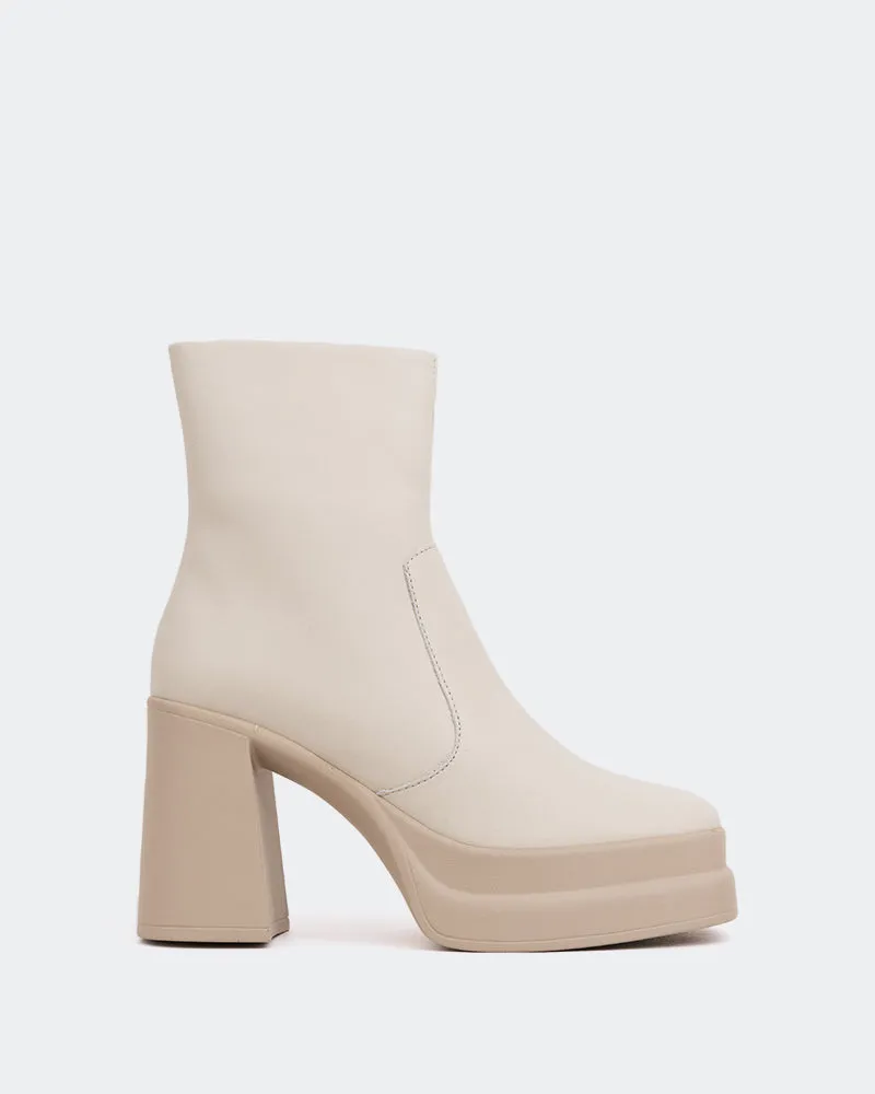 Padua Off White Leather sold by L'Intervalle