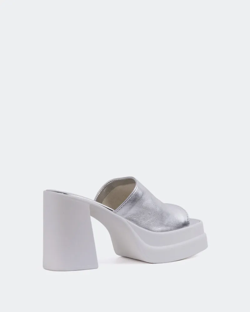 Aprilia Silver Leather sold by L'Intervalle product image thumbnail 3