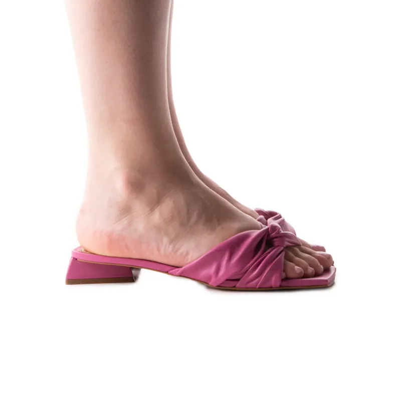 Koro Pink Leather sold by L'Intervalle