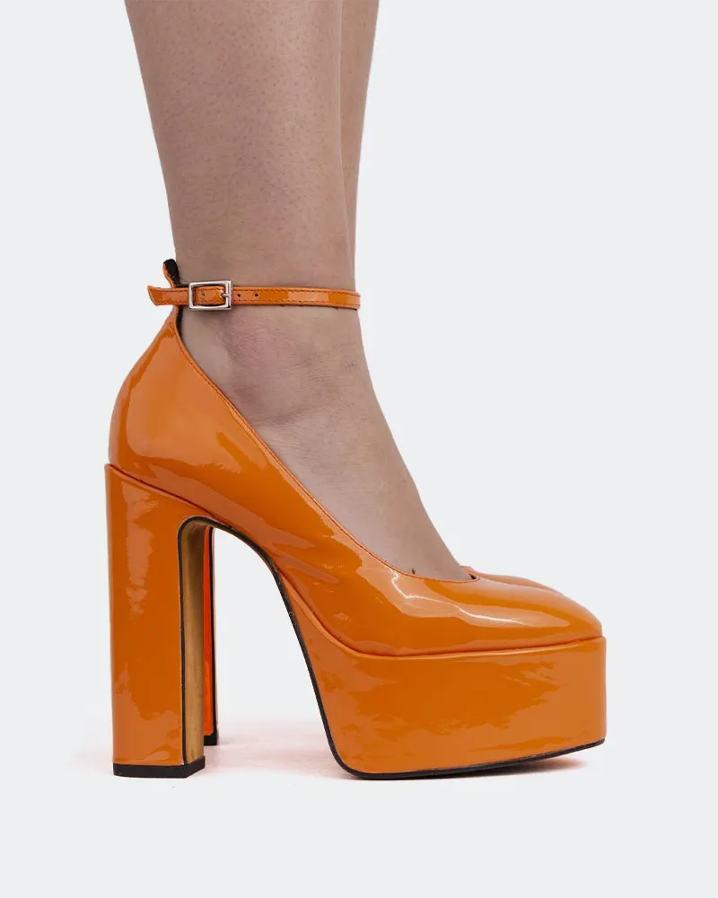 Boneca Orange Patent sold by L'Intervalle
