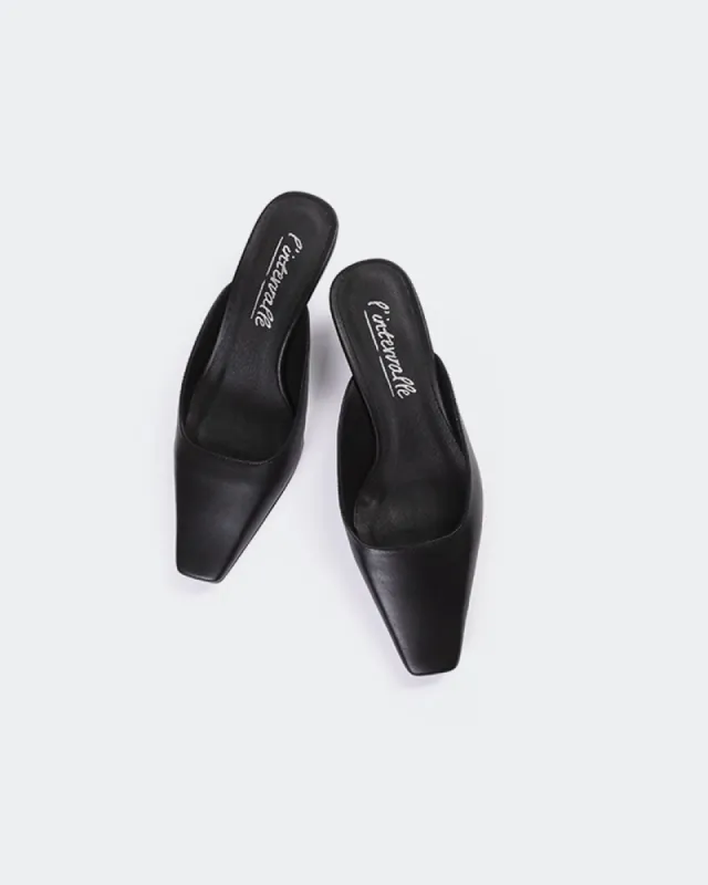 Nostrand Black Leather sold by L'Intervalle