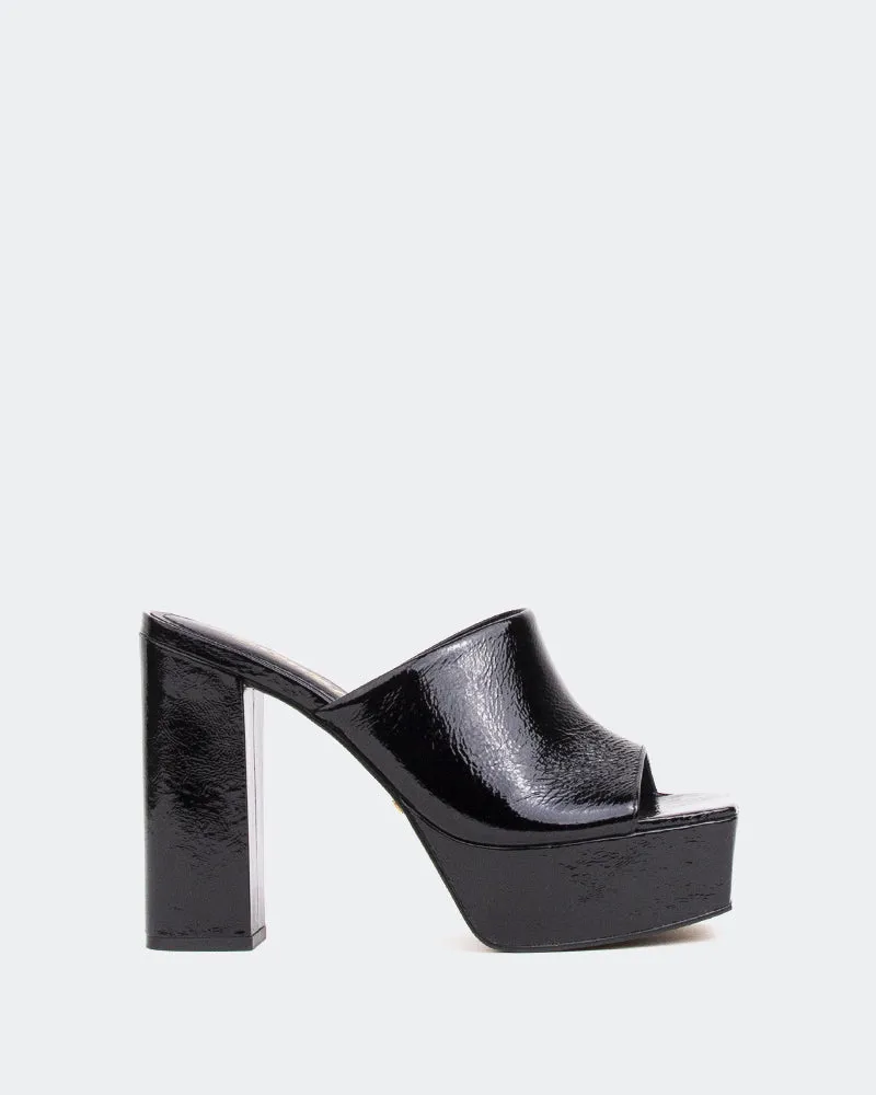 Leva Black Naplack sold by L'Intervalle