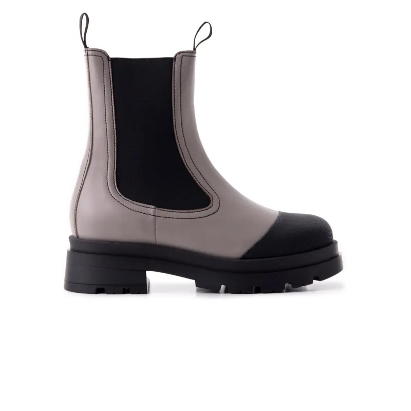 Gravity Taupe Leather sold by L'Intervalle