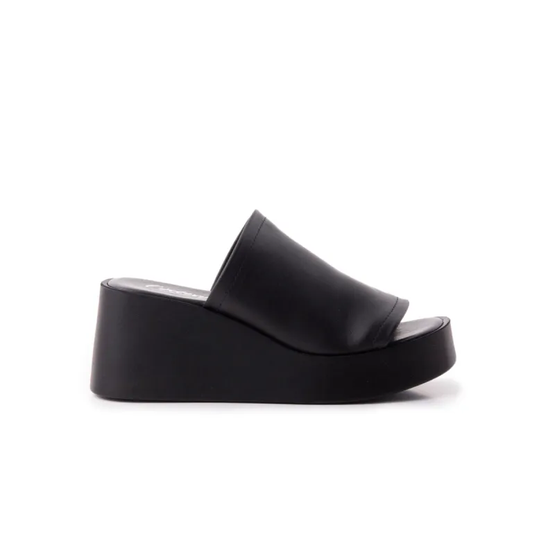 Tresor Black Leather sold by L'Intervalle