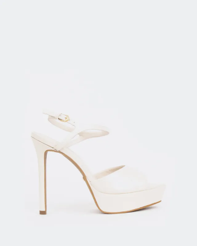 St. Kitts, Off White Naplack/Nap.Blanc Cassé made by L'Intervalle