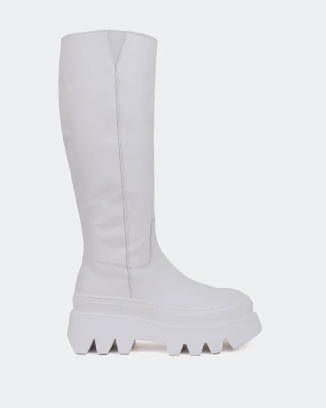 Mahone White Leather sold by L'Intervalle