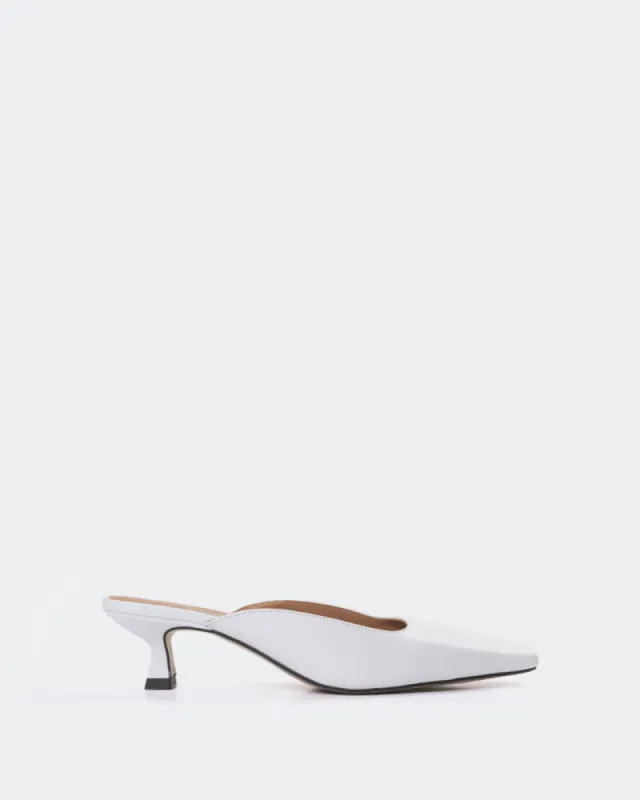 Nostrand White Leather sold by L'Intervalle