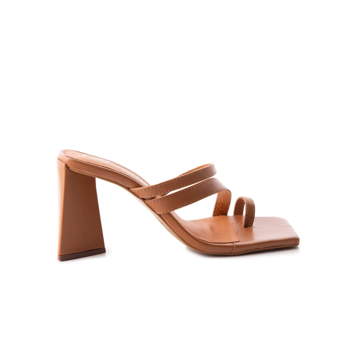 Malecon Tan Leather sold by L'Intervalle