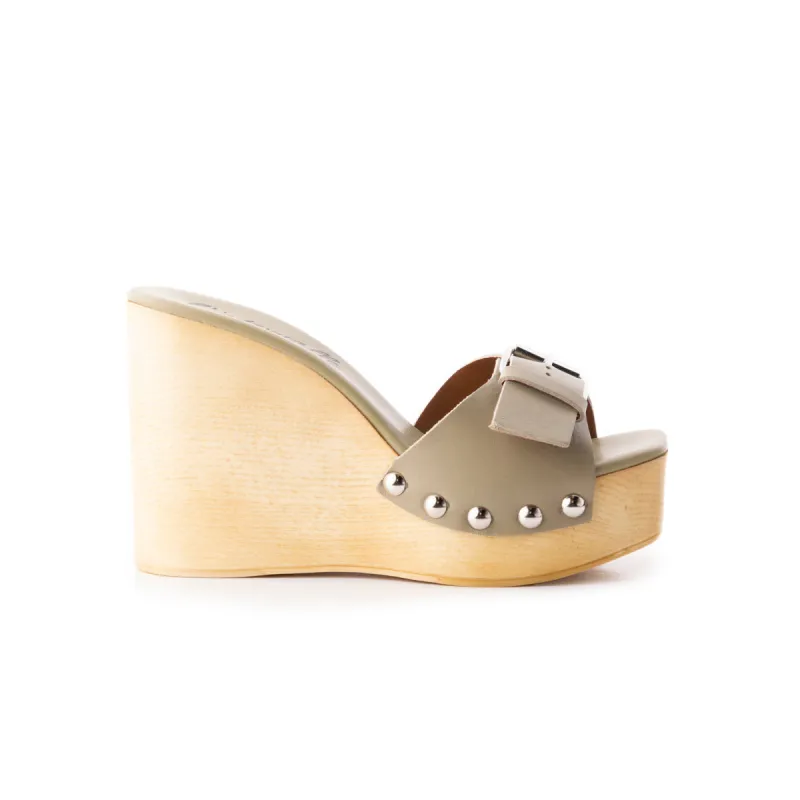 Adore Light Khaki Leather sold by L'Intervalle