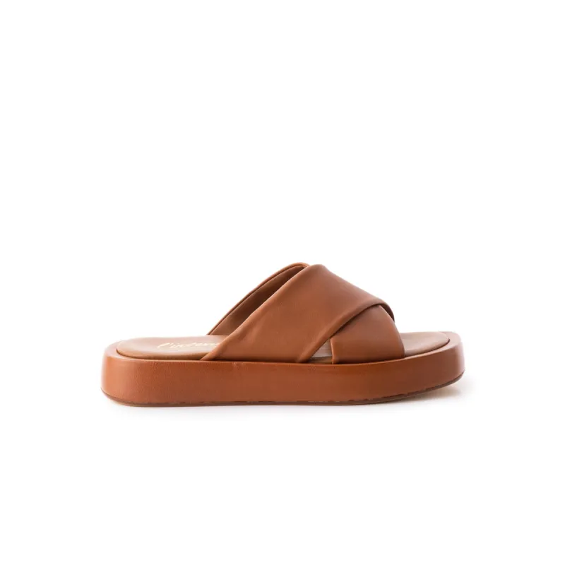 Oda Tan Leather sold by L'Intervalle