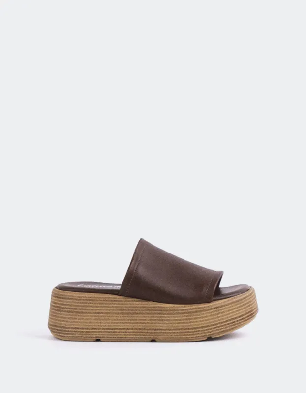 Beluga Dk.Brown Leather sold by L'Intervalle