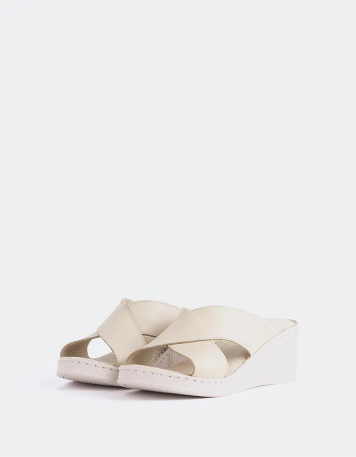 Govina Taupe Leather sold by L'Intervalle product image thumbnail 2