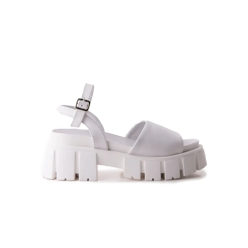 Club White Leather sold by L'Intervalle