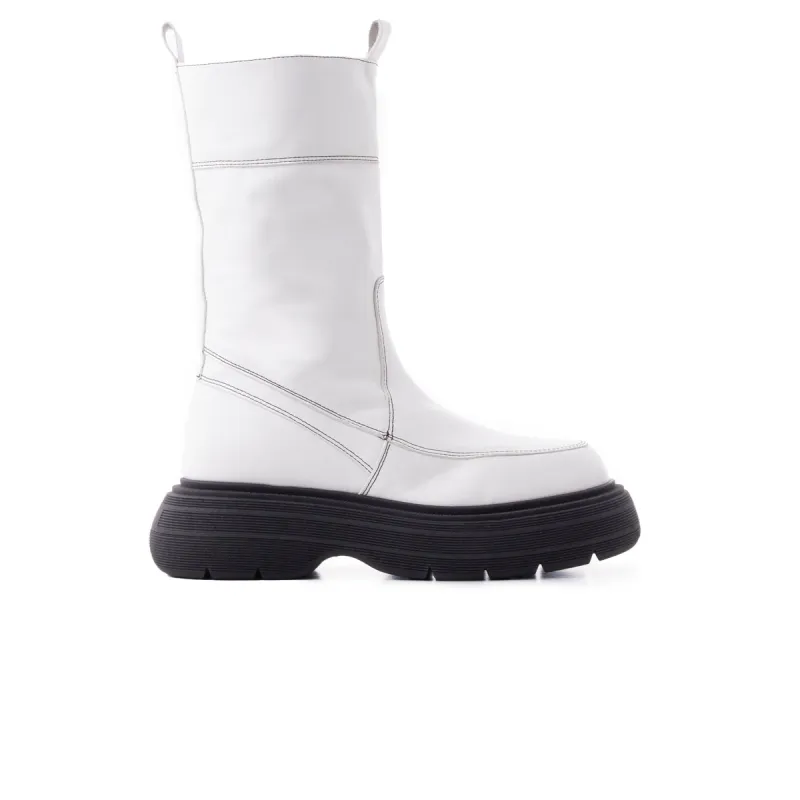 Tineo White Leather sold by L'Intervalle