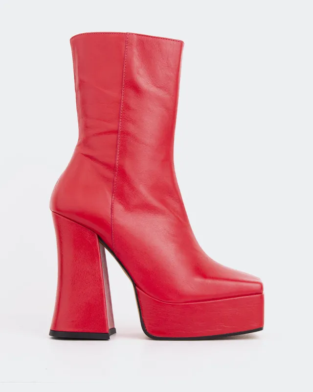 Mestali Red Leather sold by L'Intervalle