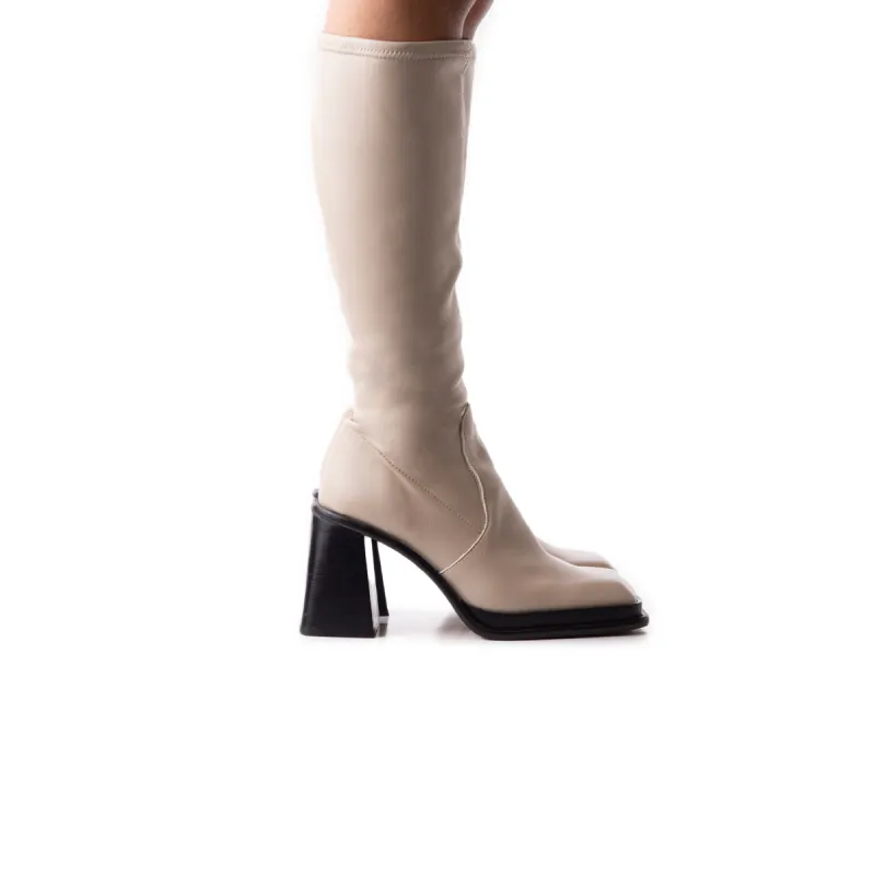 Eastport Beige Stretch sold by L'Intervalle