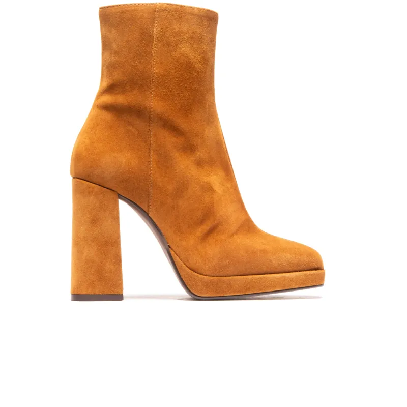 Kells Tan Suede sold by L'Intervalle