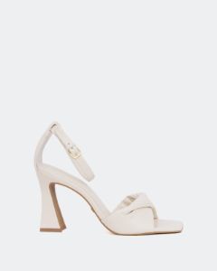 Moala Off White Leather sold by L'Intervalle