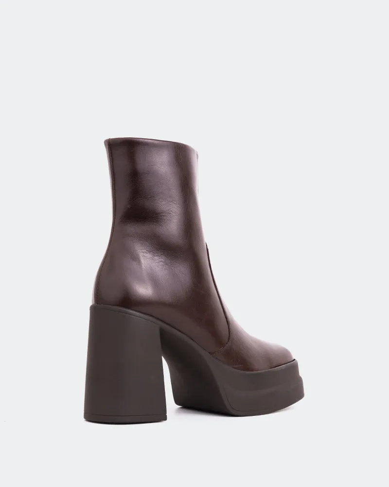 Padua Chestnut Leather sold by L'Intervalle product image thumbnail 3