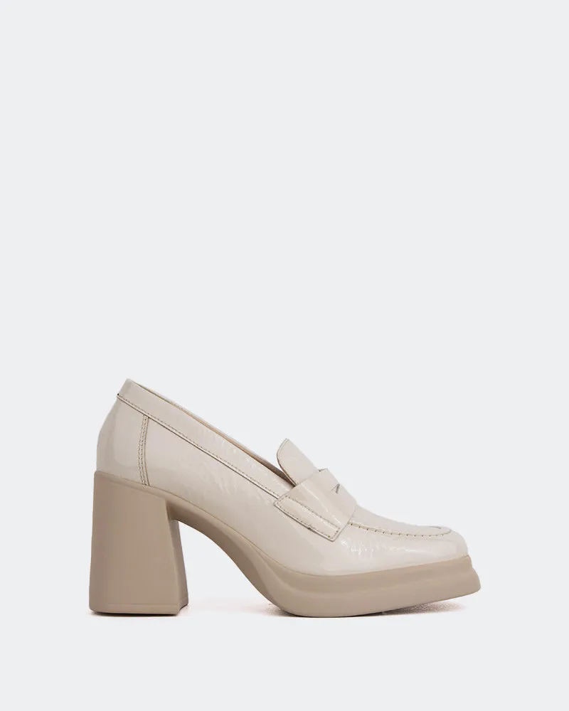 Mantova Off White Naplack sold by L'Intervalle