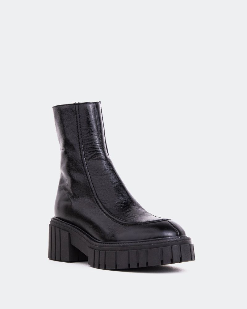 Guelph Black Leather sold by L'Intervalle product image thumbnail 2