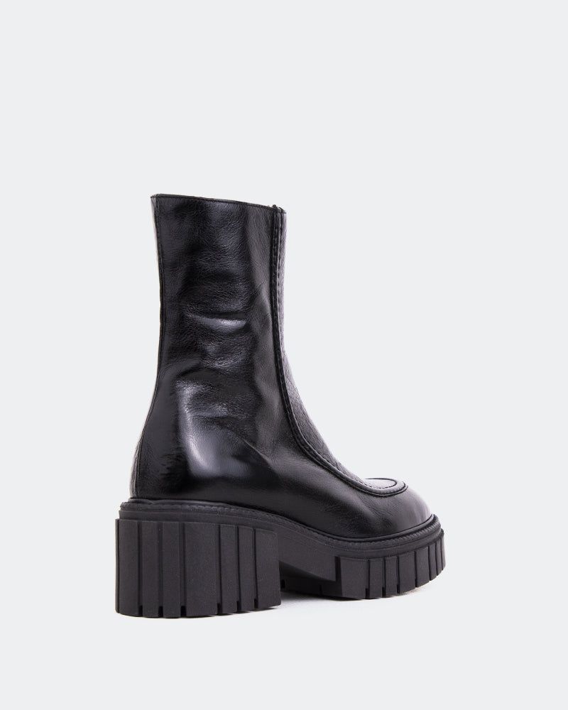 Guelph Black Leather sold by L'Intervalle product image thumbnail 3