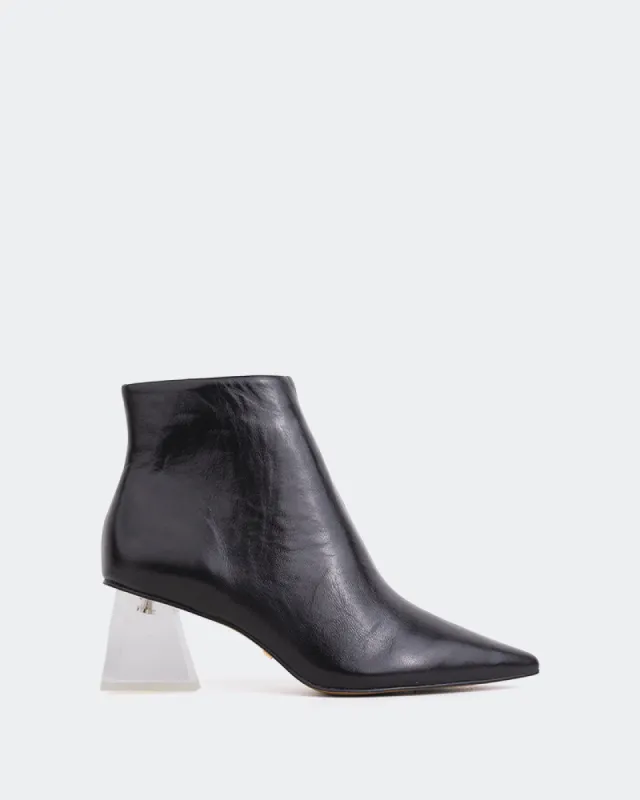 Rohi Black Leather sold by L'Intervalle