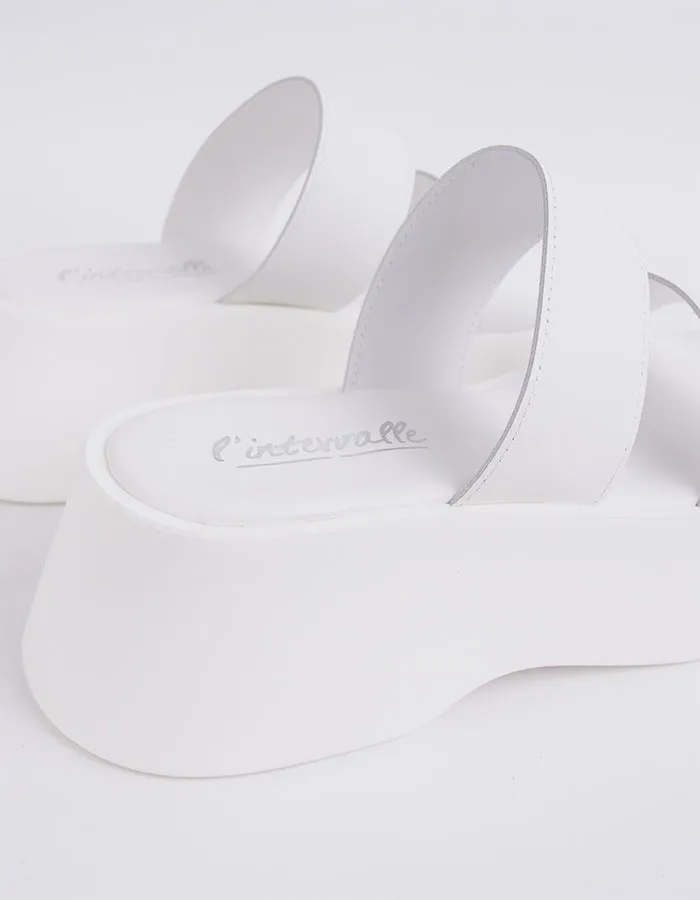 Happy White Leather sold by L'Intervalle product image thumbnail 4