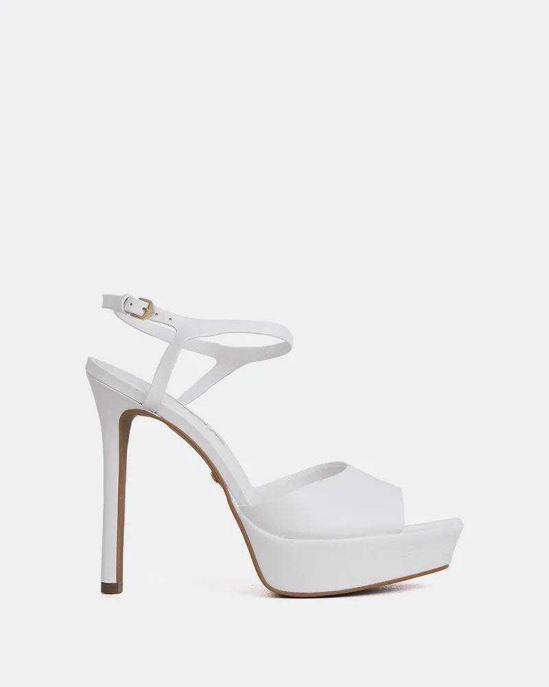 Cavo White Leather sold by L'Intervalle