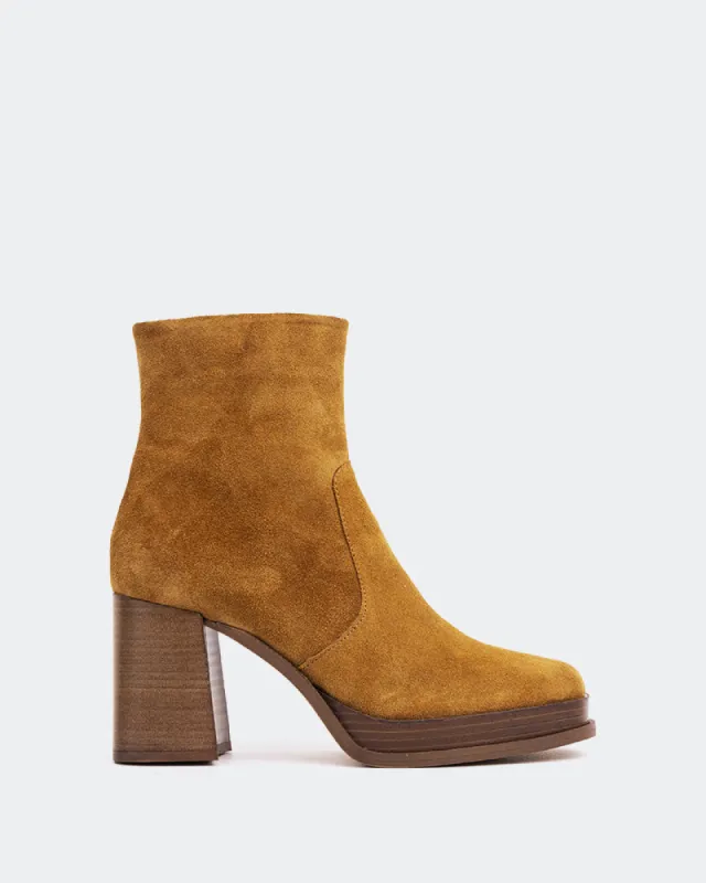 Condotti Cognac Suede sold by L'Intervalle