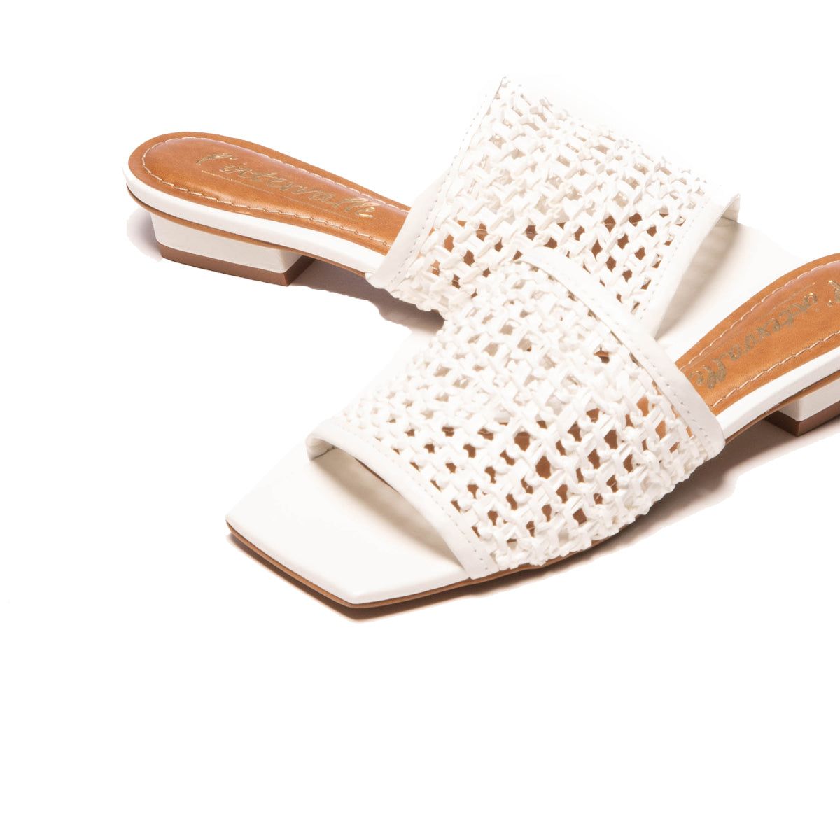 Hibiscus White Leather sold by L'Intervalle product image thumbnail 4