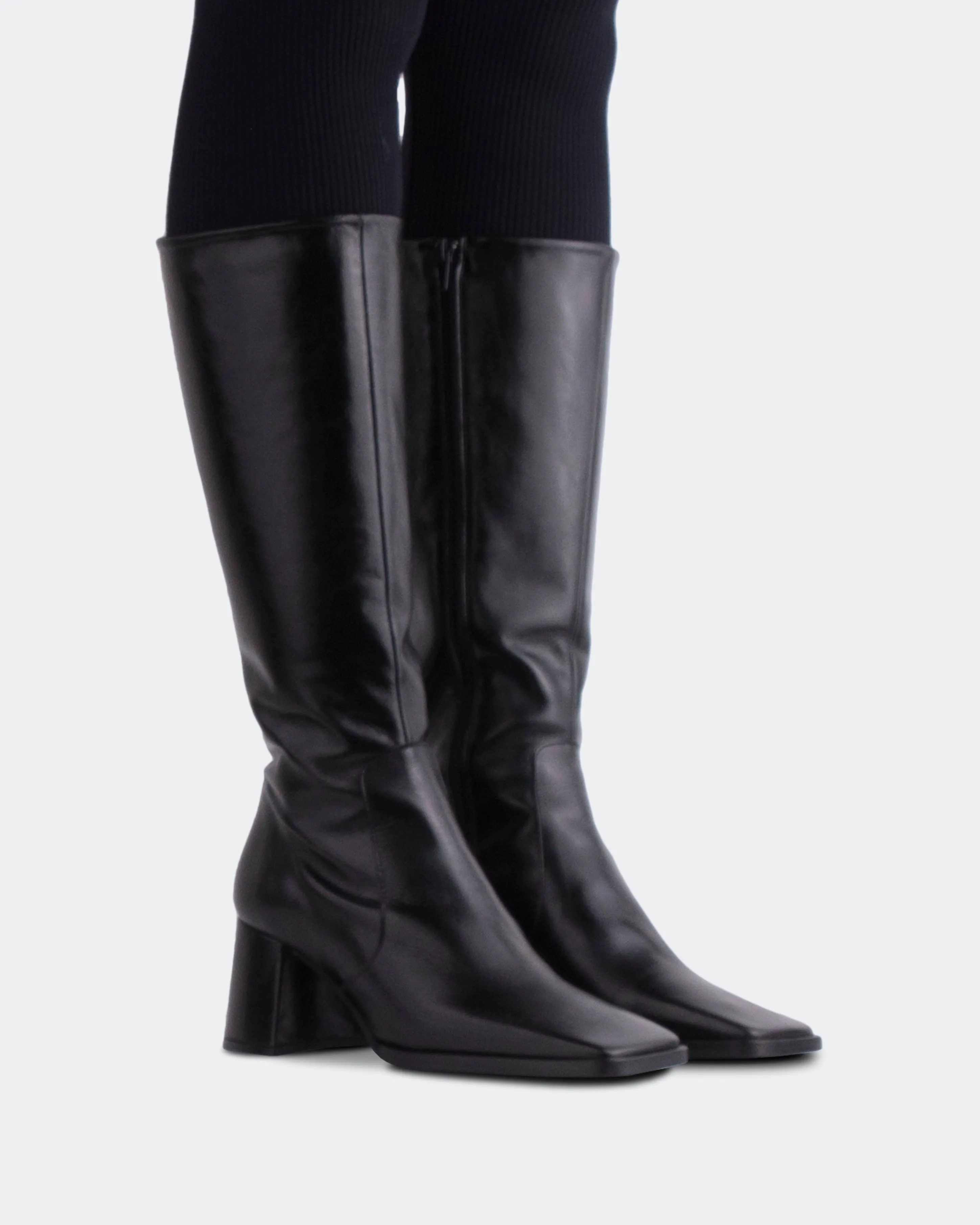 Melland Black Leather sold by L'Intervalle product image thumbnail 3