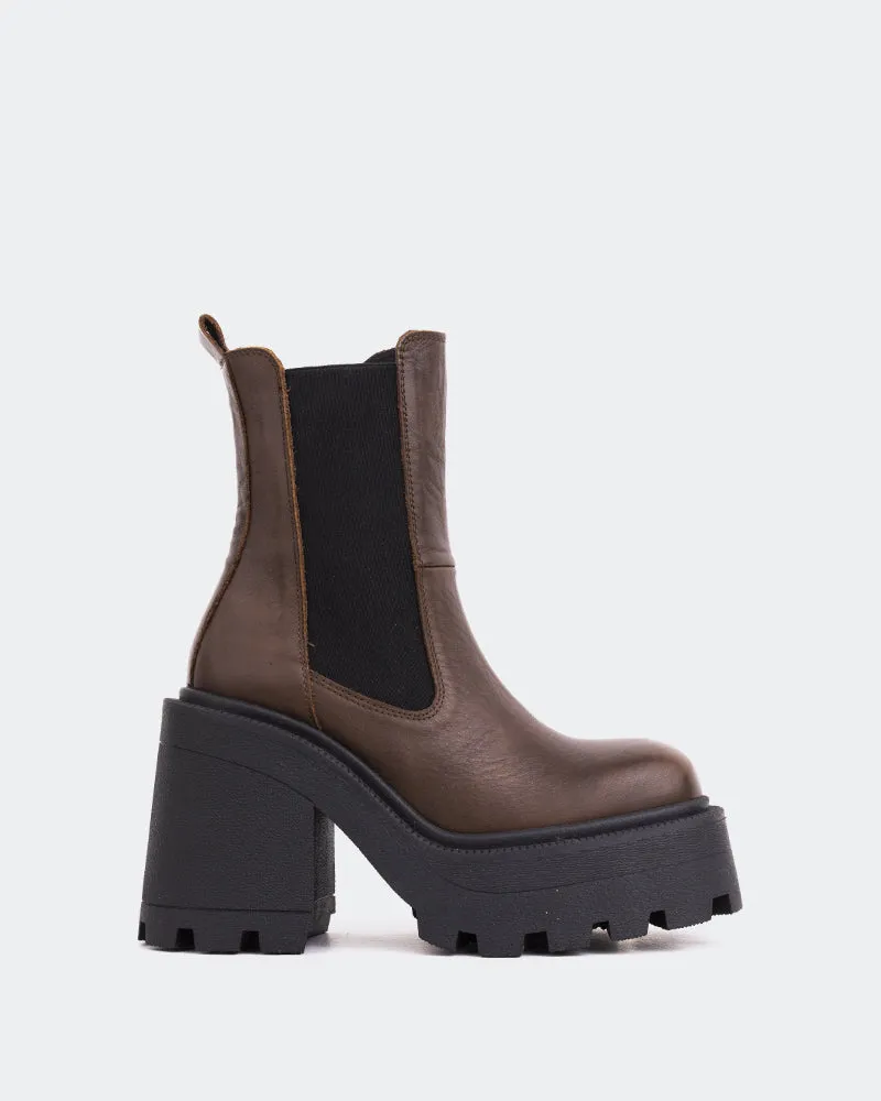 Tomy Brown Leather sold by L'Intervalle