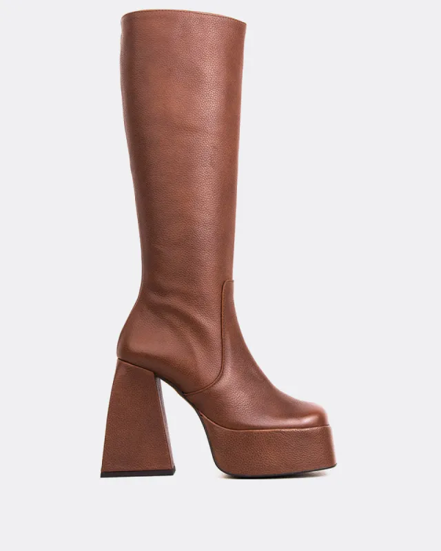 Freaky Tan Leather sold by L'Intervalle