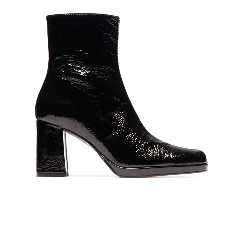 Malpas Black Naplack sold by L'Intervalle