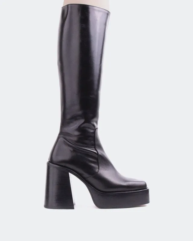 Bourgeois Black Leather sold by L'Intervalle