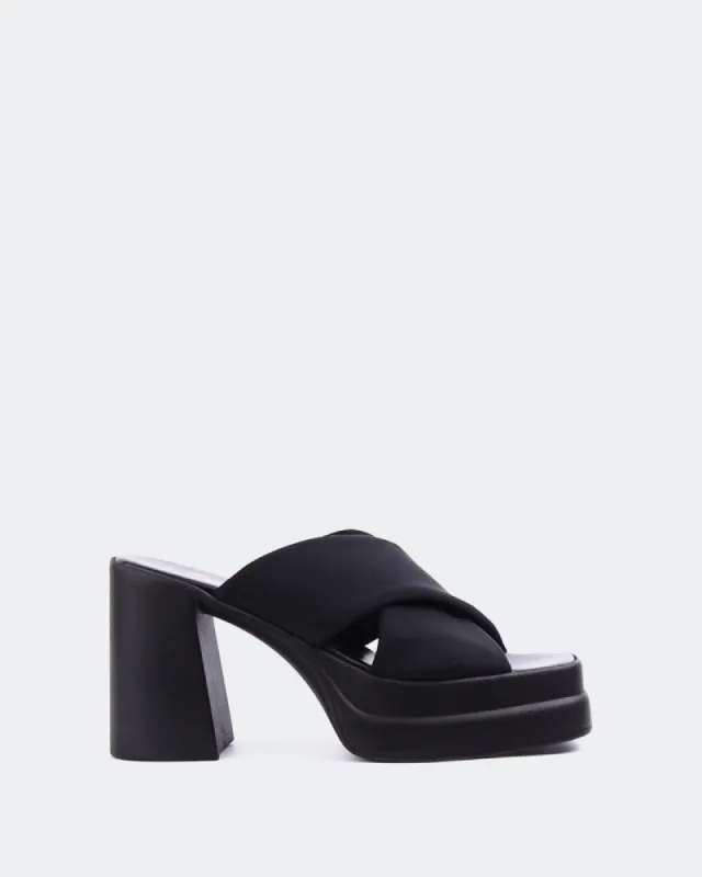 Gela Black Lycra sold by L'Intervalle