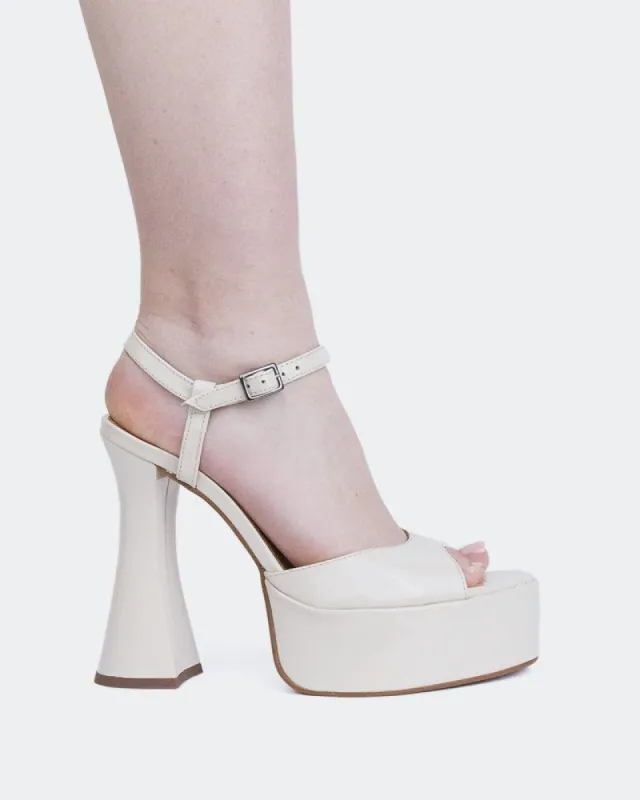 Westwood Off White Patent/Ver.Blanc Cassé sold by L'Intervalle