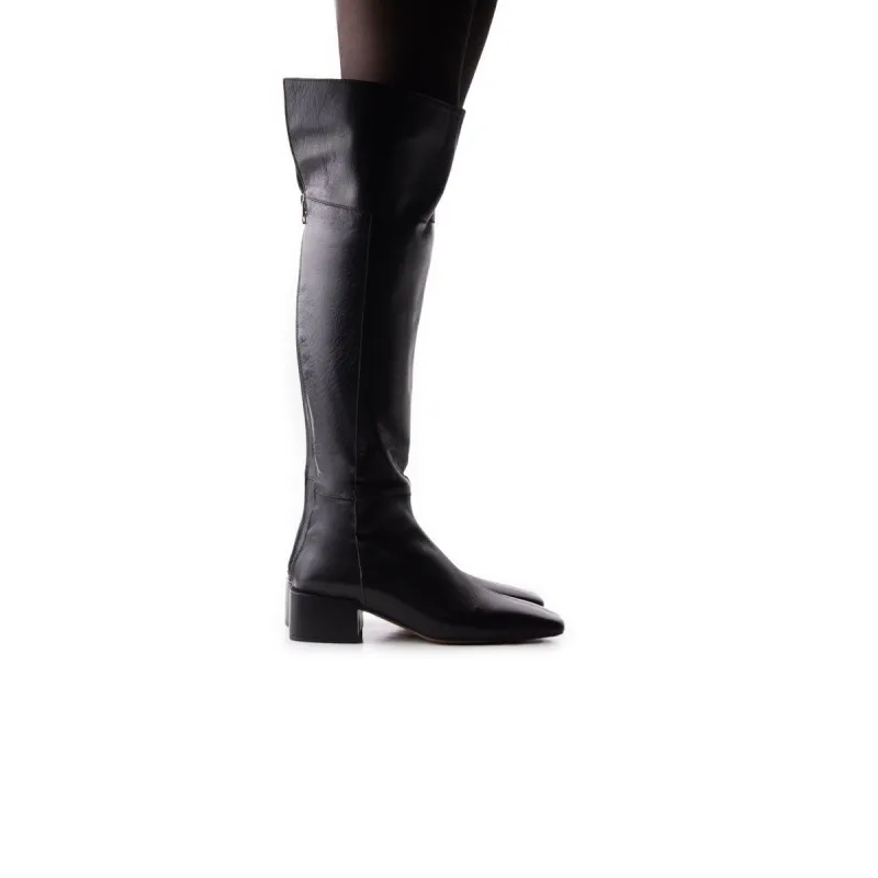 Hale Black Leather sold by L'Intervalle