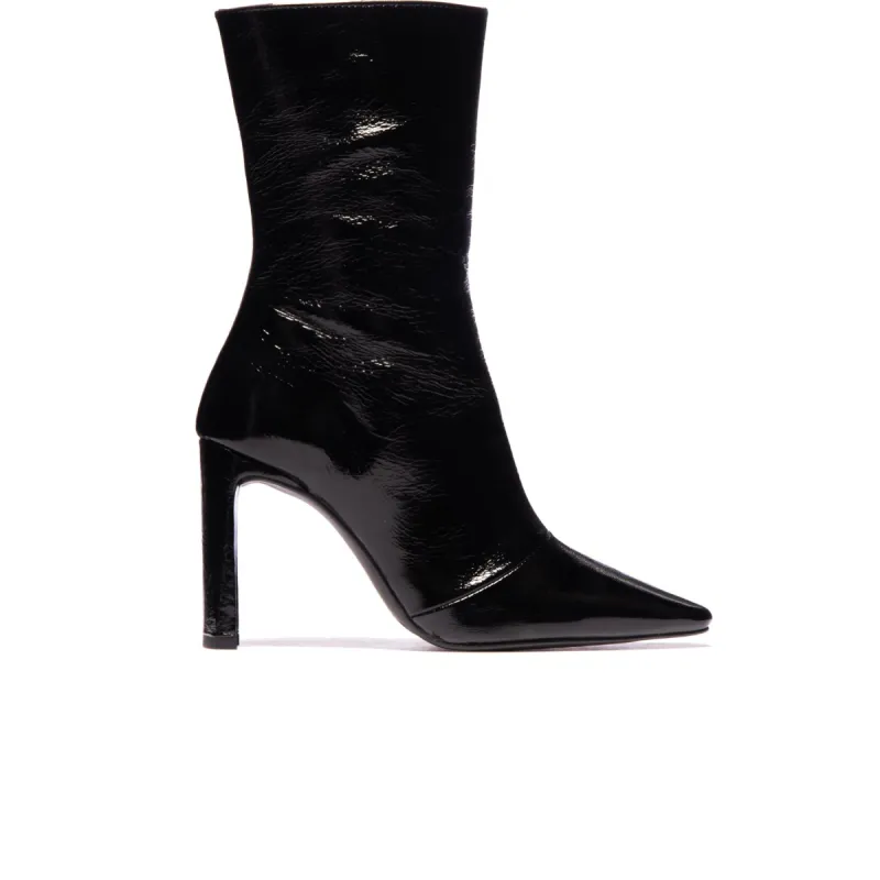 Stavi Black Leather sold by L'Intervalle