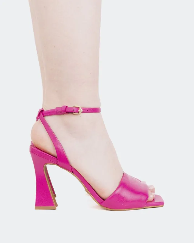 Flavia Fucshia Leather sold by L'Intervalle