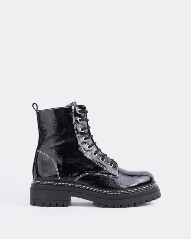 Chandler Black Naplack sold by L'Intervalle