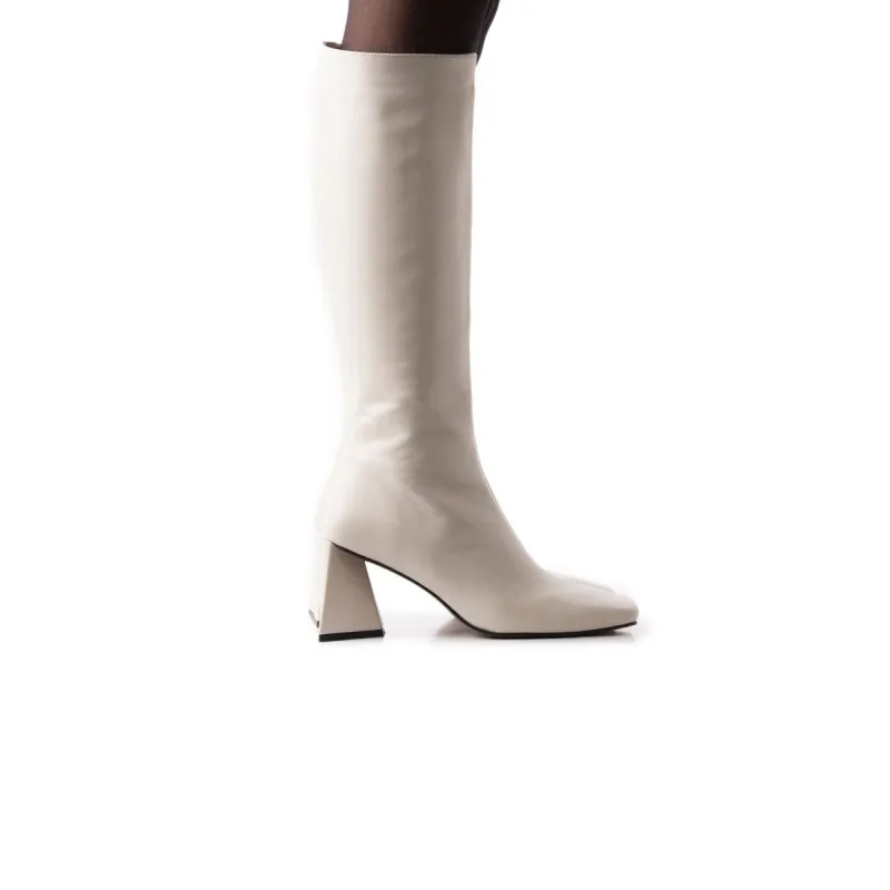 Kloten Off White Leather sold by L'Intervalle