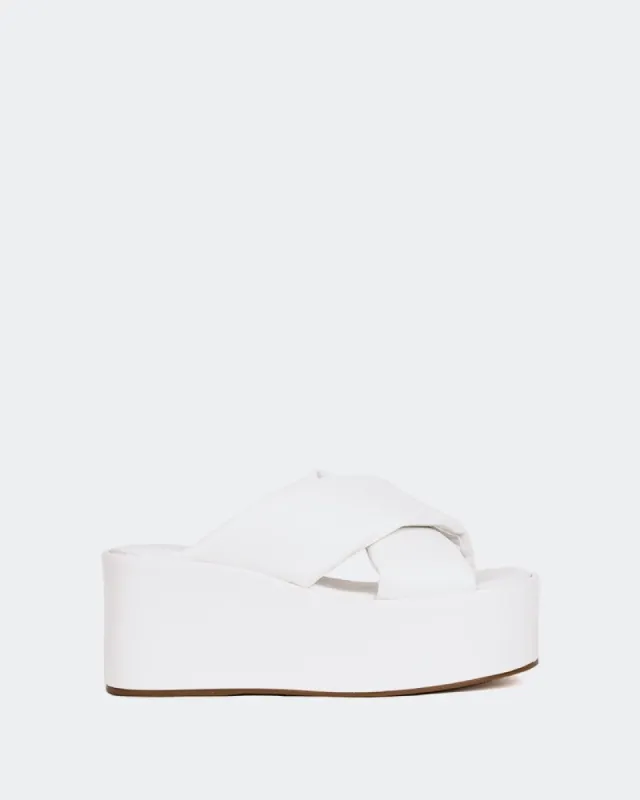 Casa White Leather sold by L'Intervalle