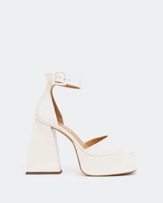 Moore, Off White Patent/Vernis Blanc Cassé sold by L'Intervalle