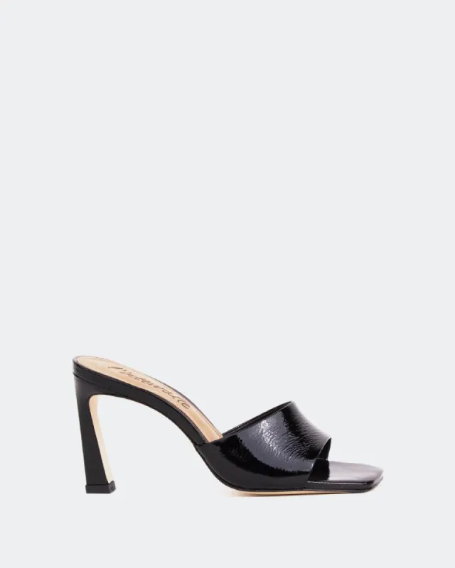 Clique, Black Naplack/Naplack Noir sold by L'Intervalle